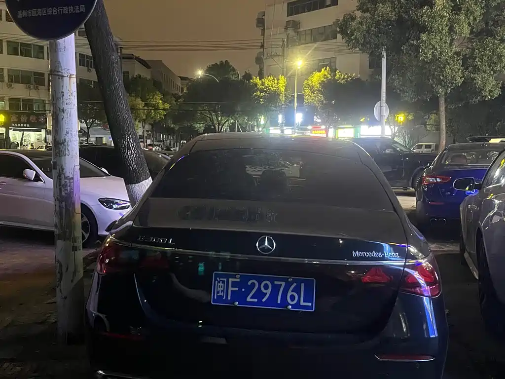 MERCEDES-BENZ E CLASS