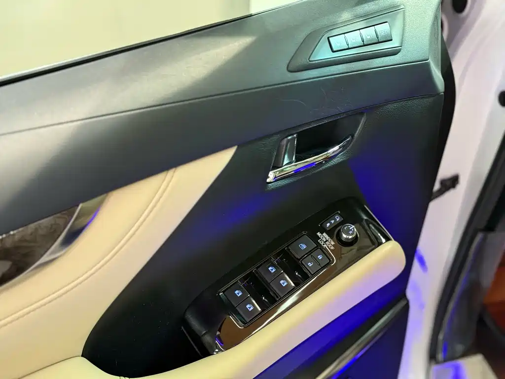 Toyota Alphard 2021 2.5L Luxury
