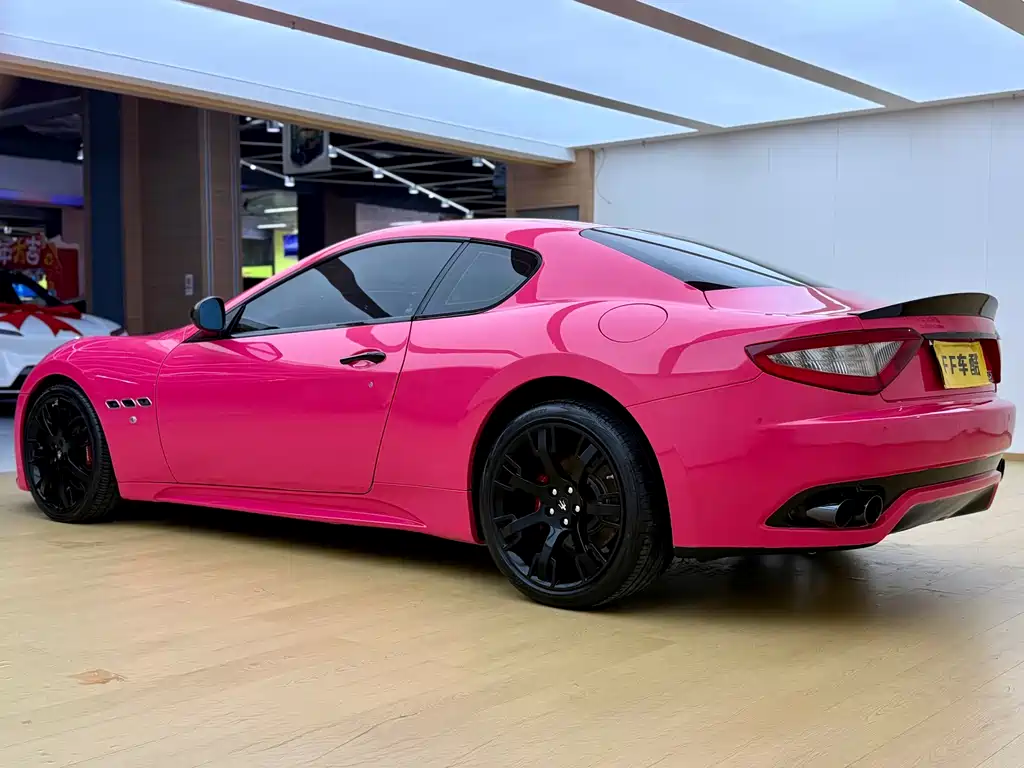 Maserati GranTurismo 2012 4.7L MC Stradale