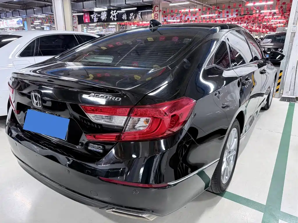 Honda Accord — миниатюра 17