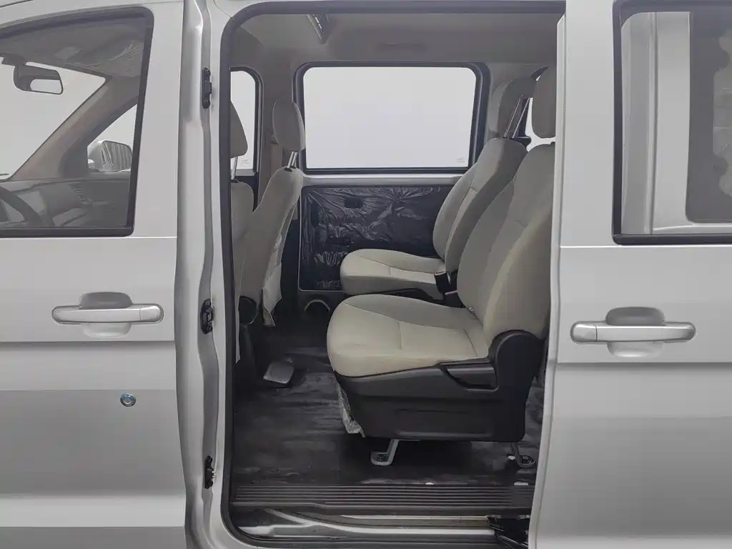 Wuling Hongguang V — миниатюра 15