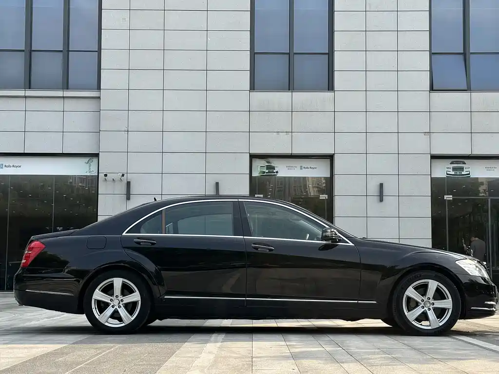 Mercedes-Benz S-Class S 2010 S 300 L Luxury