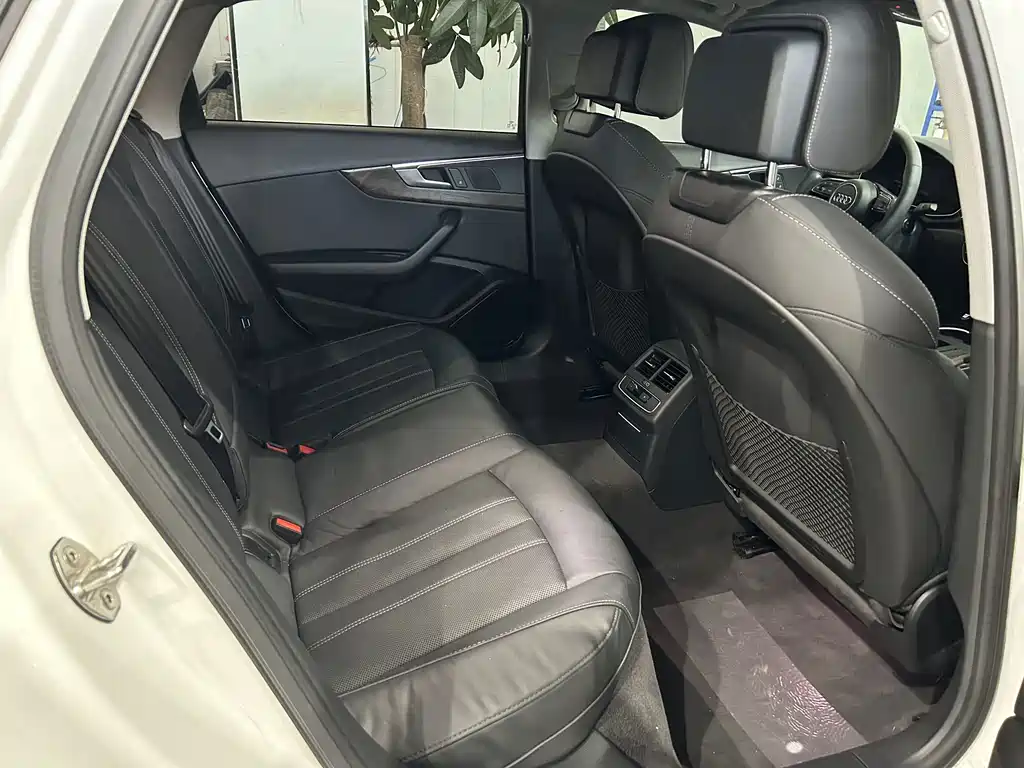 Audi A4L — миниатюра 15