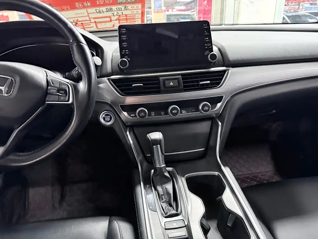 Honda Accord — миниатюра 13