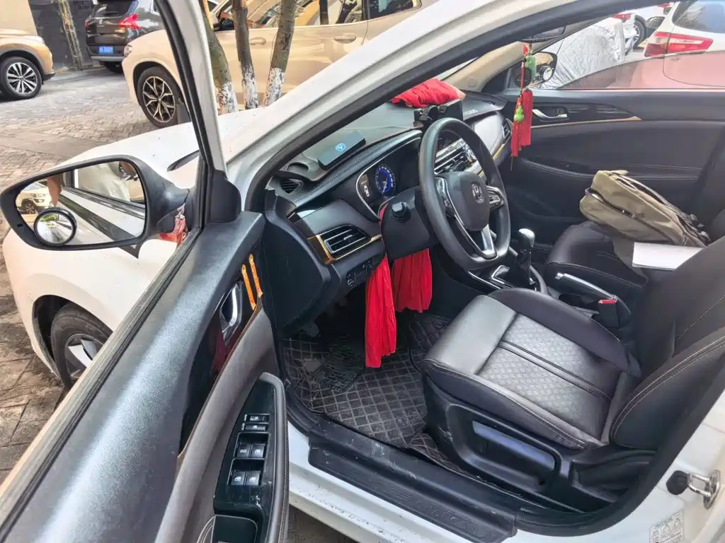 Changan Eado DT — миниатюра 17