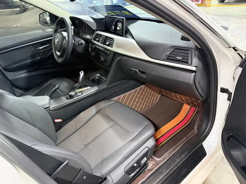BMW 3 Series — миниатюра 21