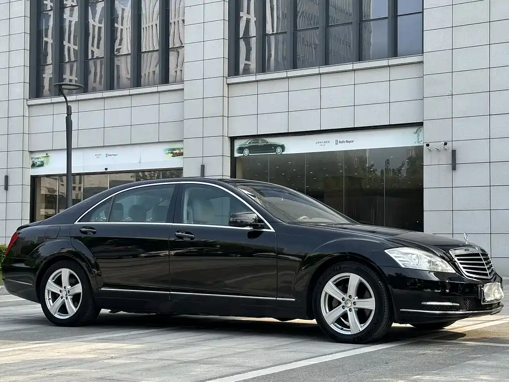 Mercedes-Benz S-Class S 2010 S 300 L Luxury