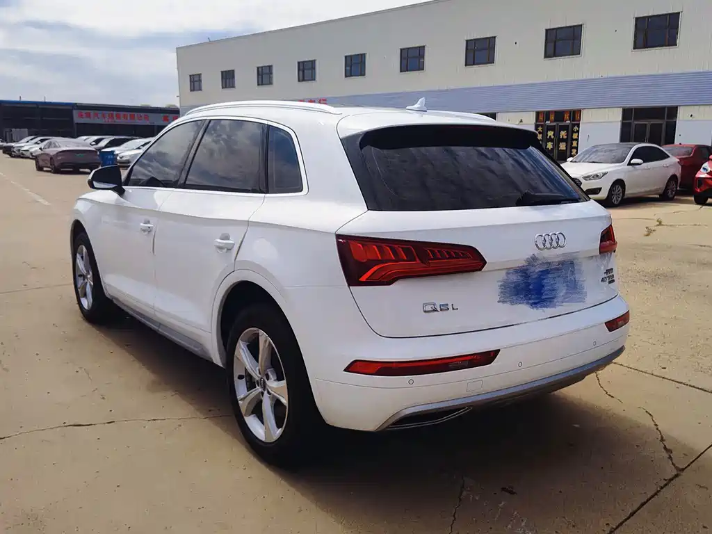 Audi Q5L — миниатюра 6