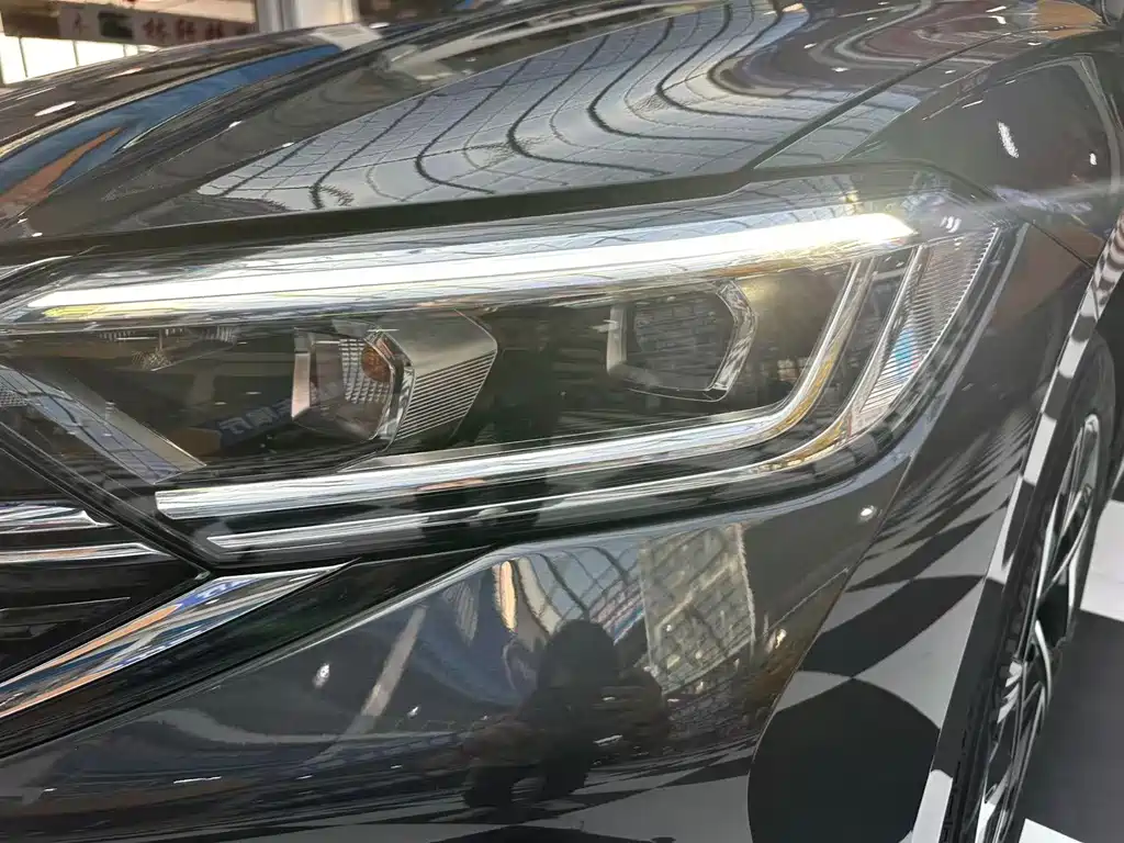 Volkswagen Sagitar — миниатюра 4