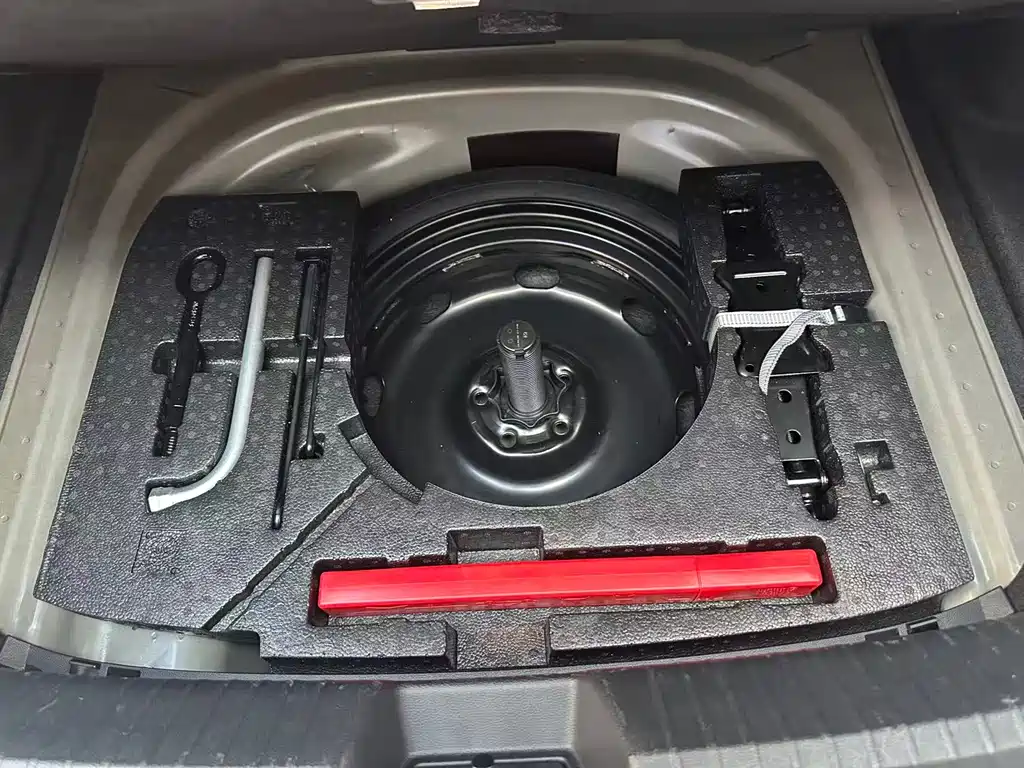 Volkswagen Sagitar — миниатюра 17