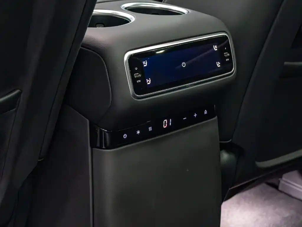 Li Auto Li L8 — миниатюра 20