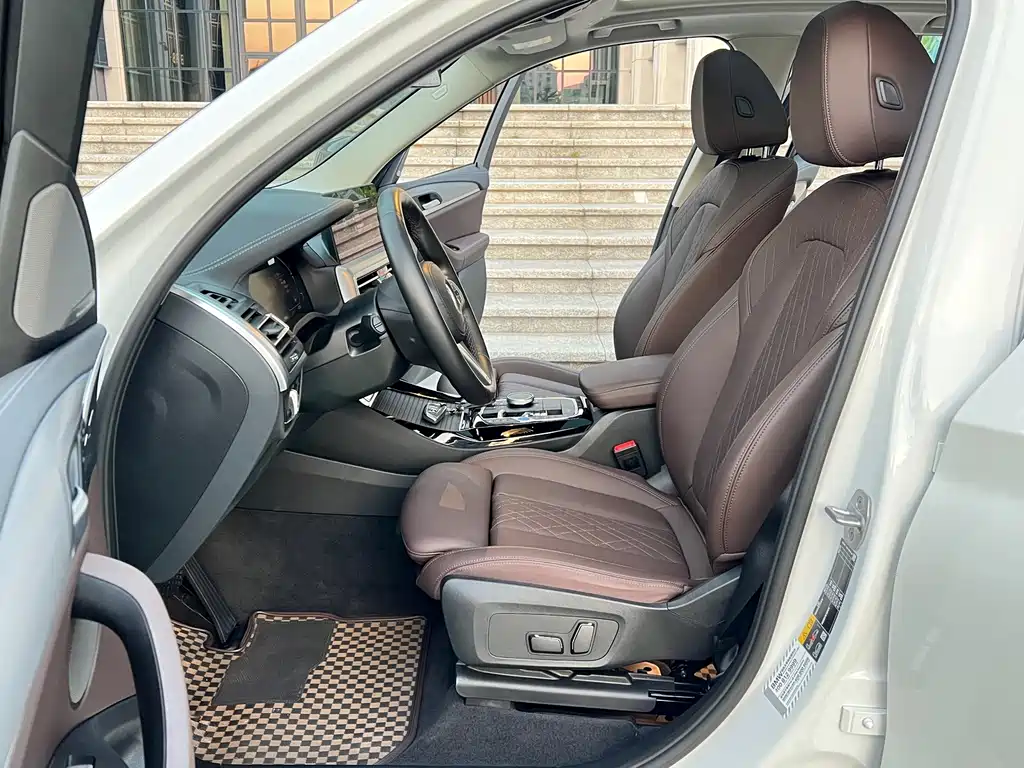 BMW iX3 — миниатюра 5