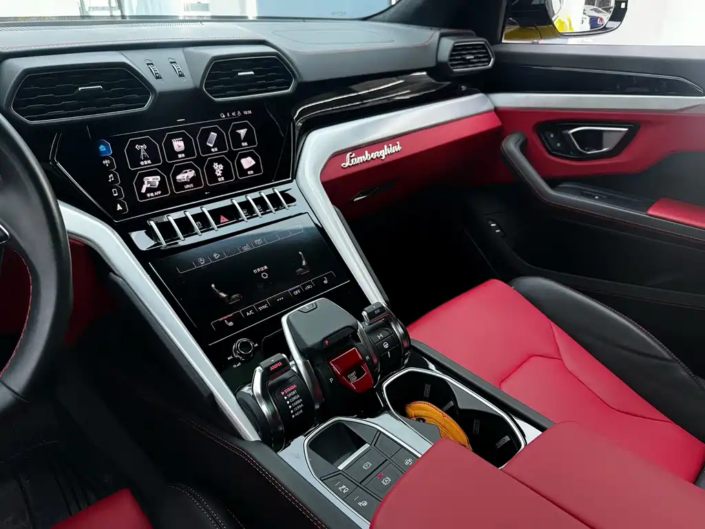 Lamborghini Urus — миниатюра 19