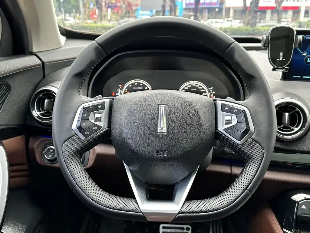 WEI PAI WEI BRAND VV7