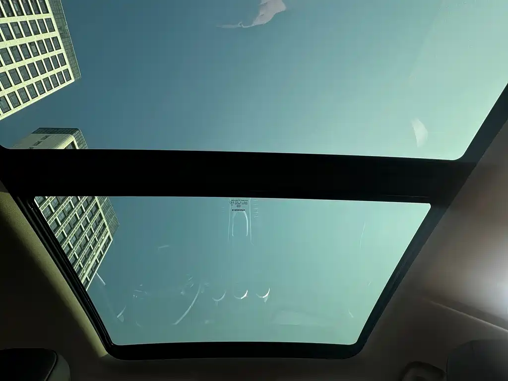 WEI PAI WEI BRAND VV7