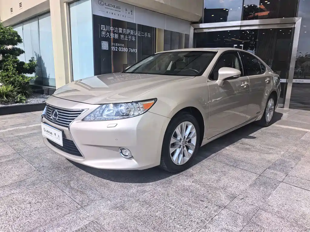 Lexus ES — миниатюра 2