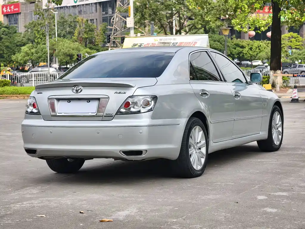 Toyota Reiz — миниатюра 23