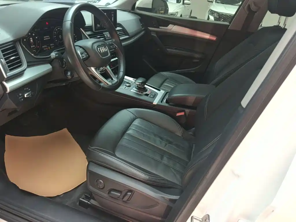 Audi Q5L — миниатюра 15