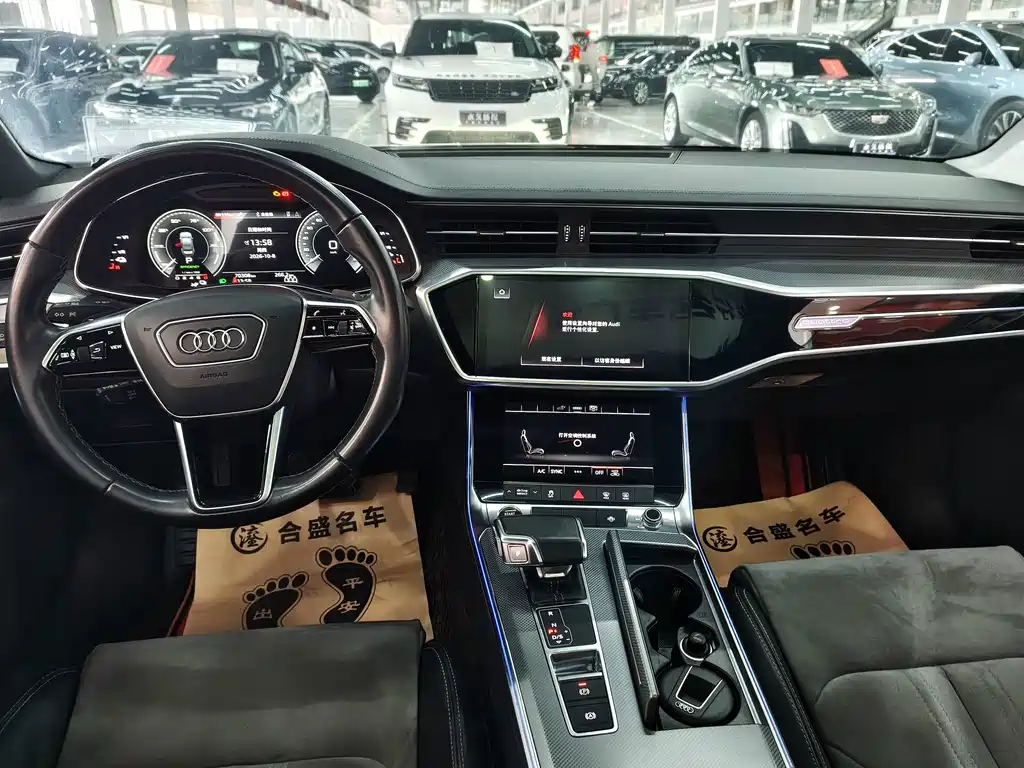 Audi A6L New Energy — миниатюра 11