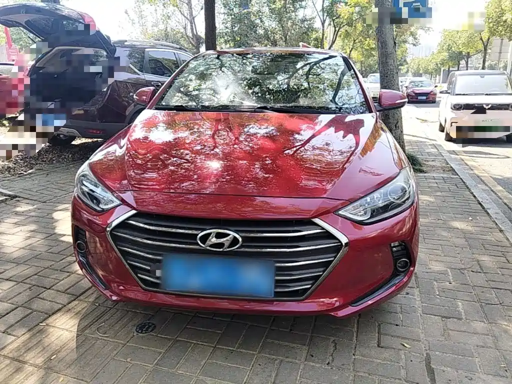 Hyundai Elantra — миниатюра 3