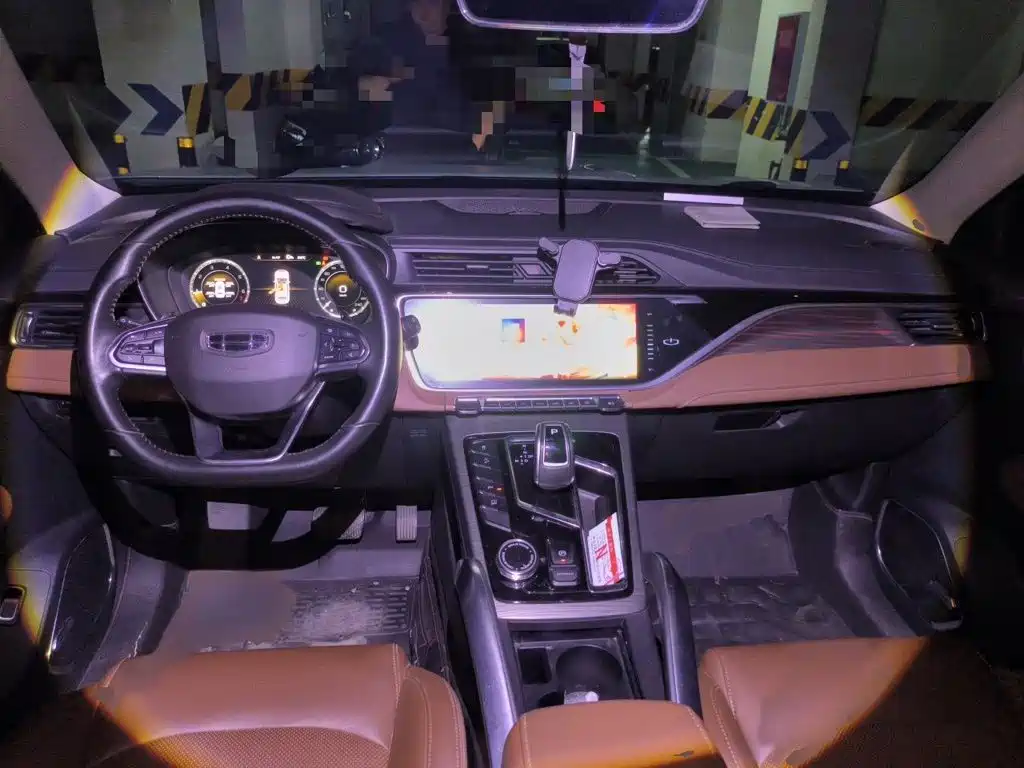 Geely Boyue — миниатюра 13