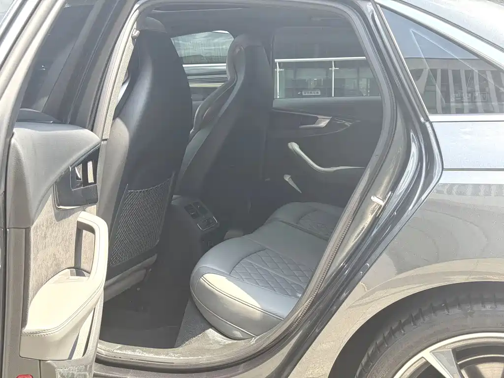 Audi S4 — миниатюра 6