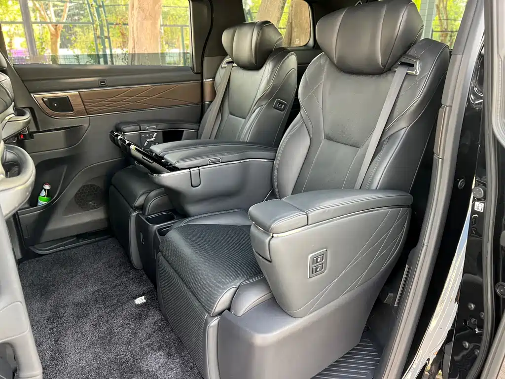 Toyota Vellfire — фотографии объявления, Фото 16