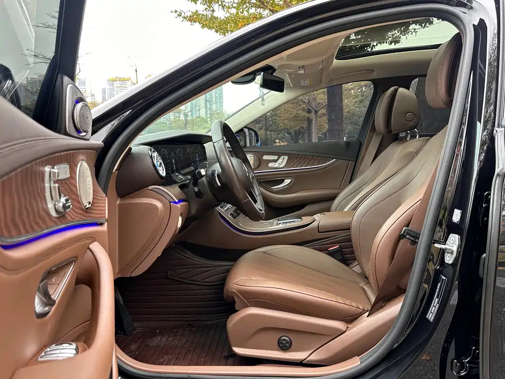 MERCEDES-BENZ E CLASS