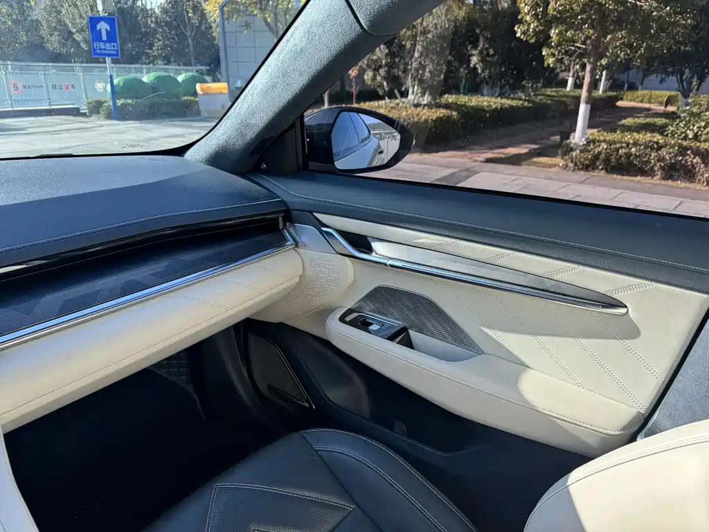 ZEEKR EXTREME KRYPTON 001