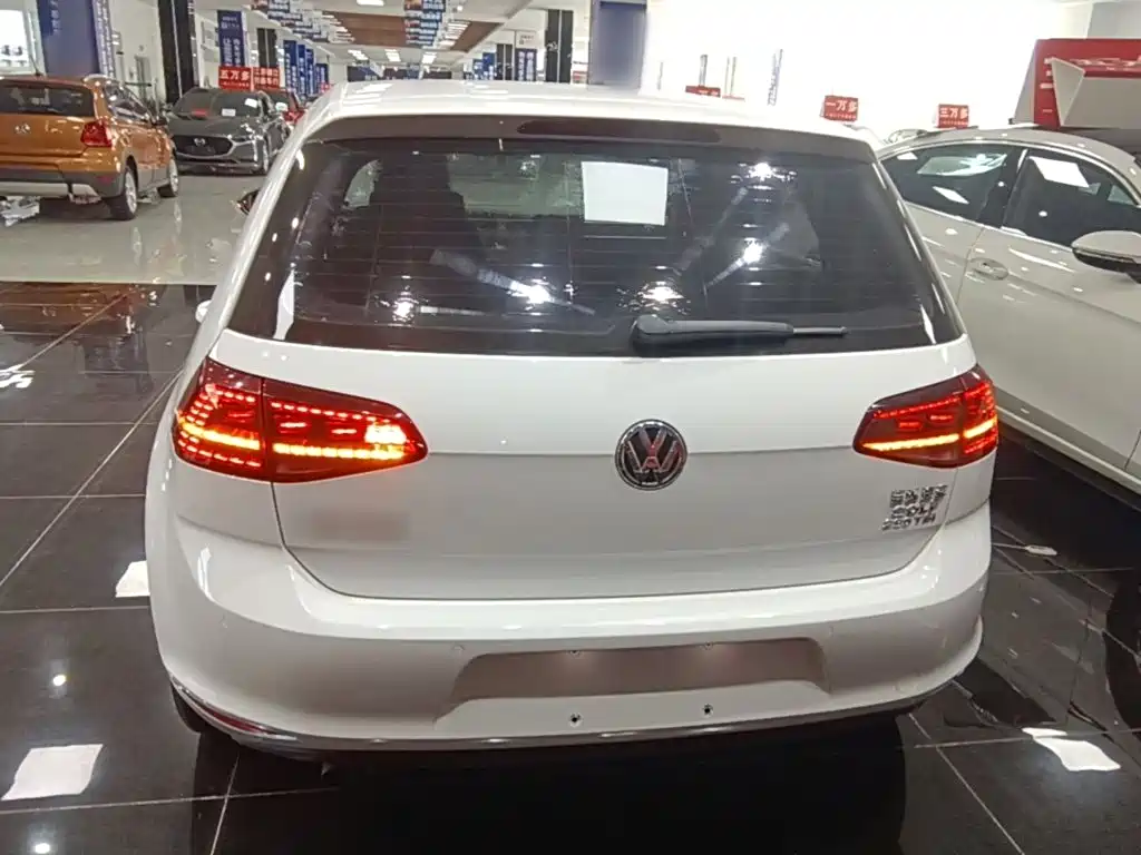 Volkswagen Golf — миниатюра 6