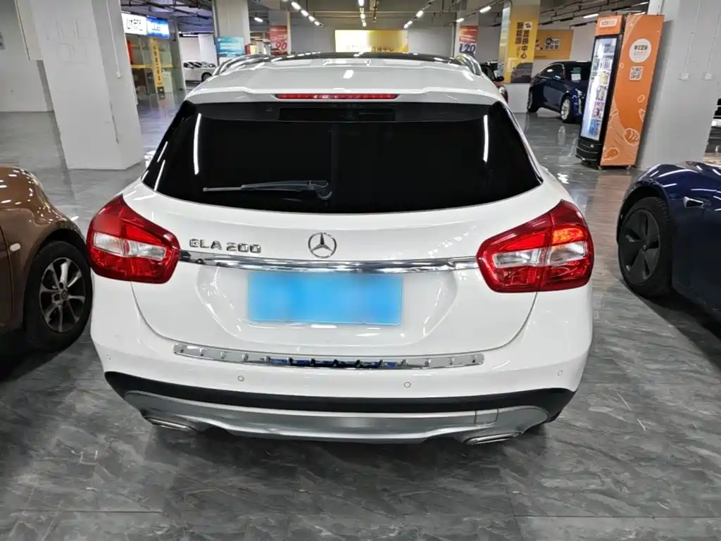 Mercedes-Benz GLA — миниатюра 6
