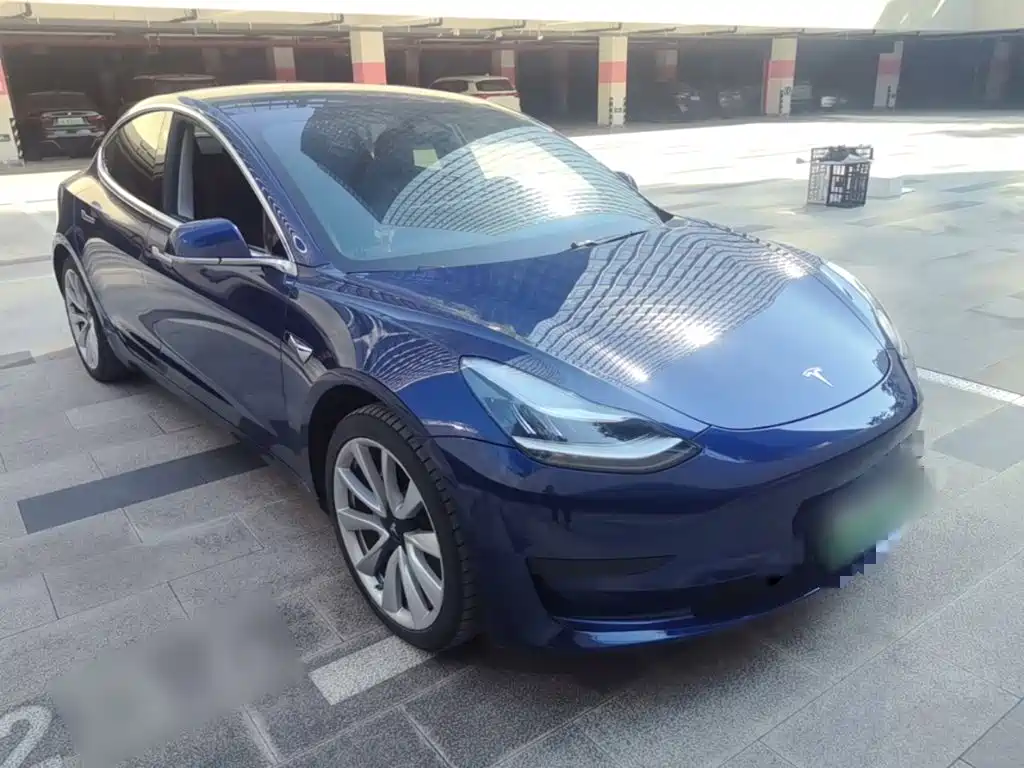 Tesla Model 3 — миниатюра 4