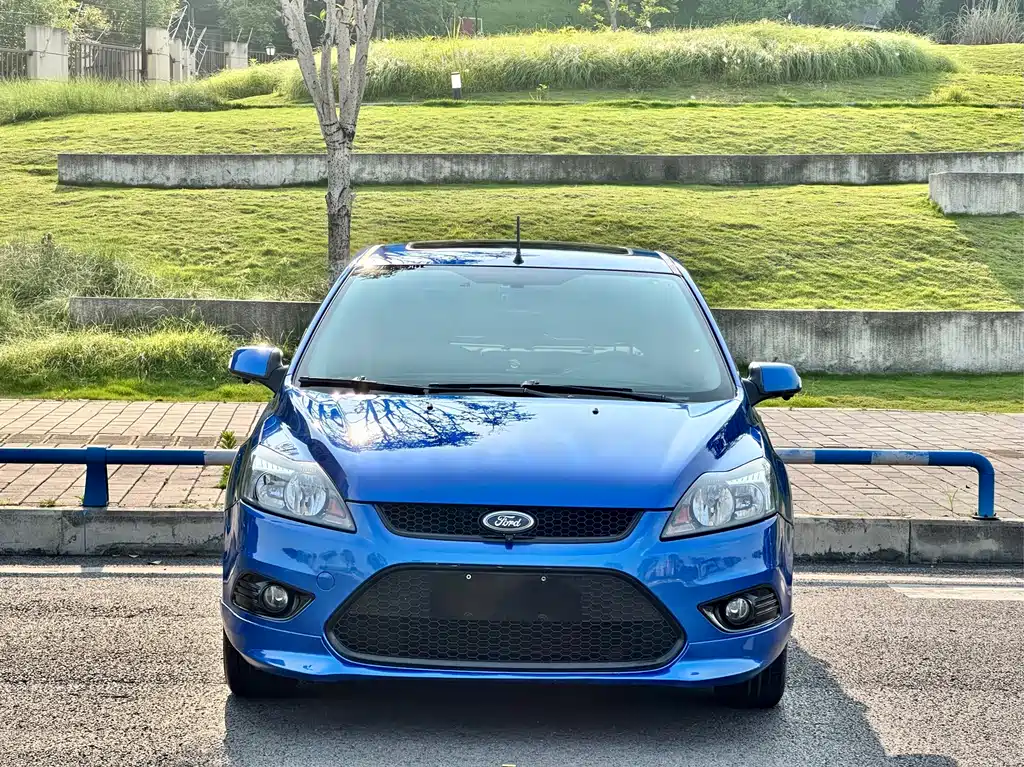 Ford Focus 2013 1.8L AT Fashion