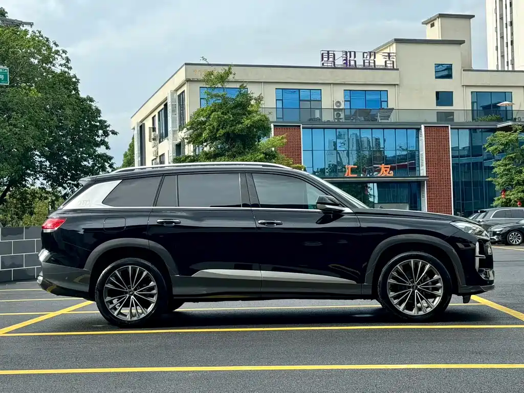 Audi Q6 2024 45 TFSI quattro 6 мест