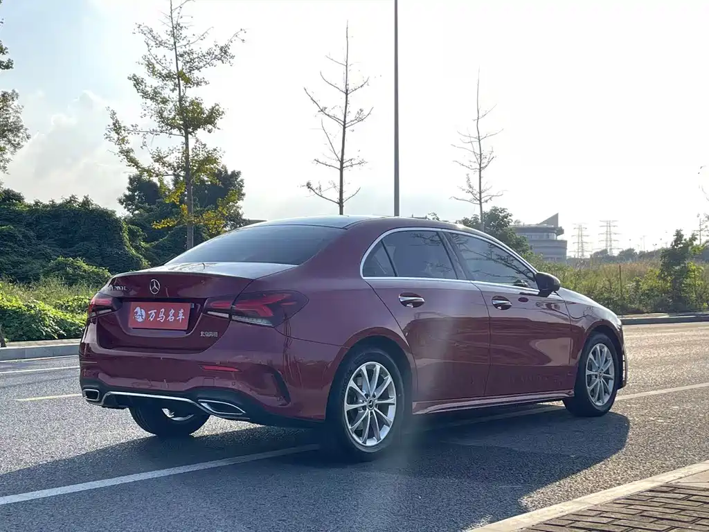 MERCEDES-BENZ A CLASS