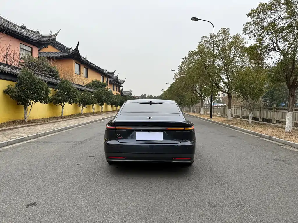 NIO NIO ET7