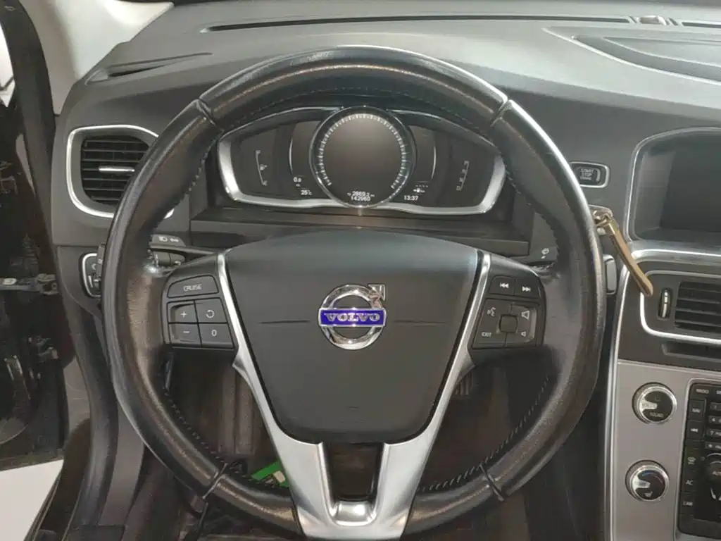 Volvo S60 — миниатюра 11