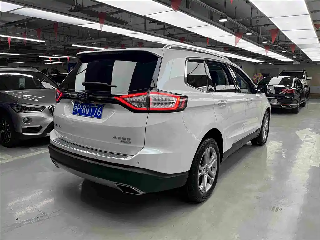 Ford Edge — миниатюра 14