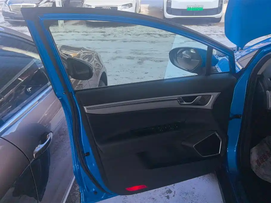 GEELY AUTOMOBILE EMGRAND GSE