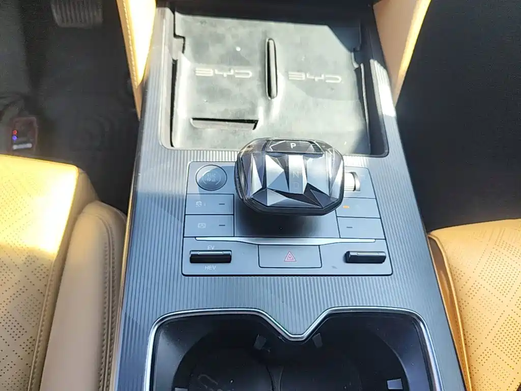 BYD L DM-i — миниатюра 14