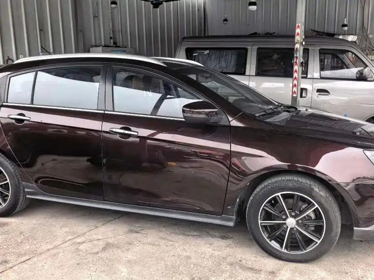 Geely Emgrand — миниатюра 2