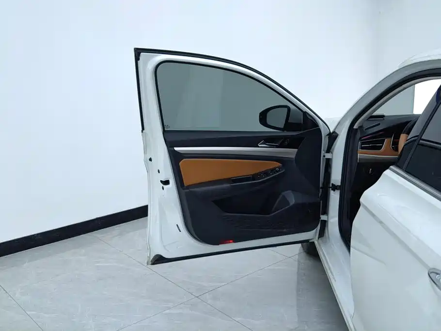 Volkswagen Bora — миниатюра 7