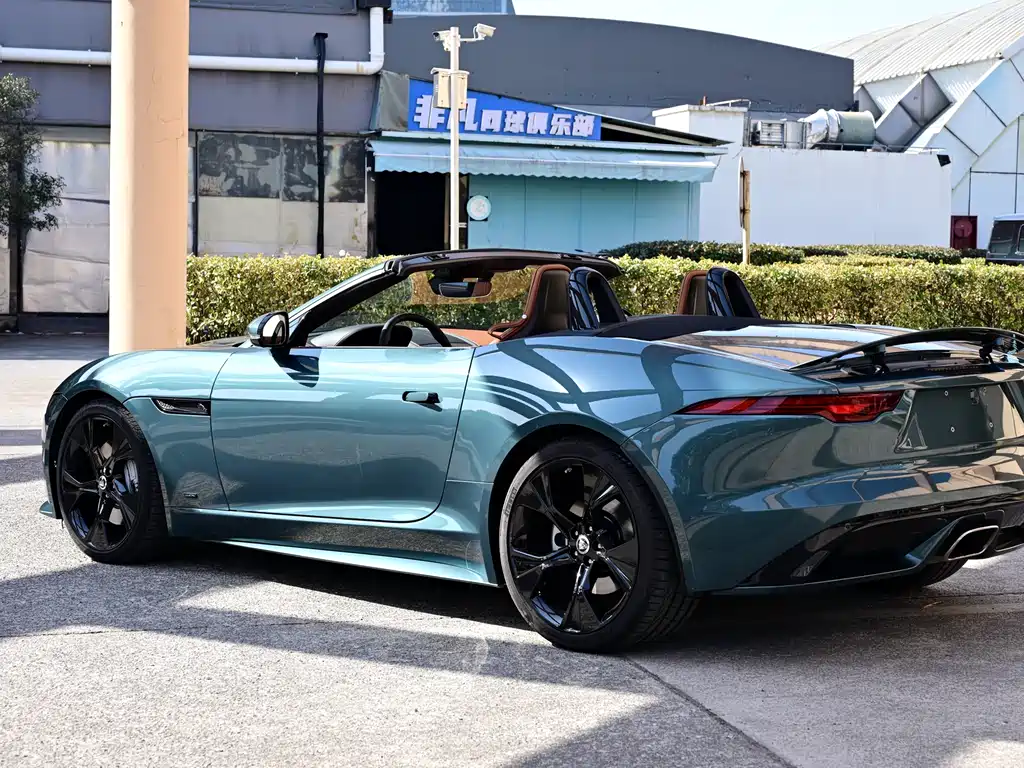 JAGUAR F TYPE