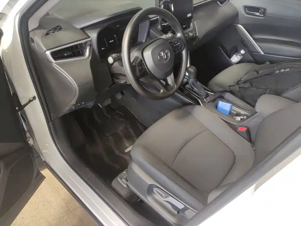 Toyota Corolla Cross — миниатюра 15
