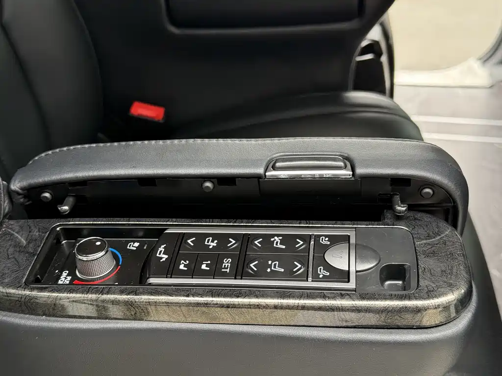 Toyota Sienna — миниатюра 11
