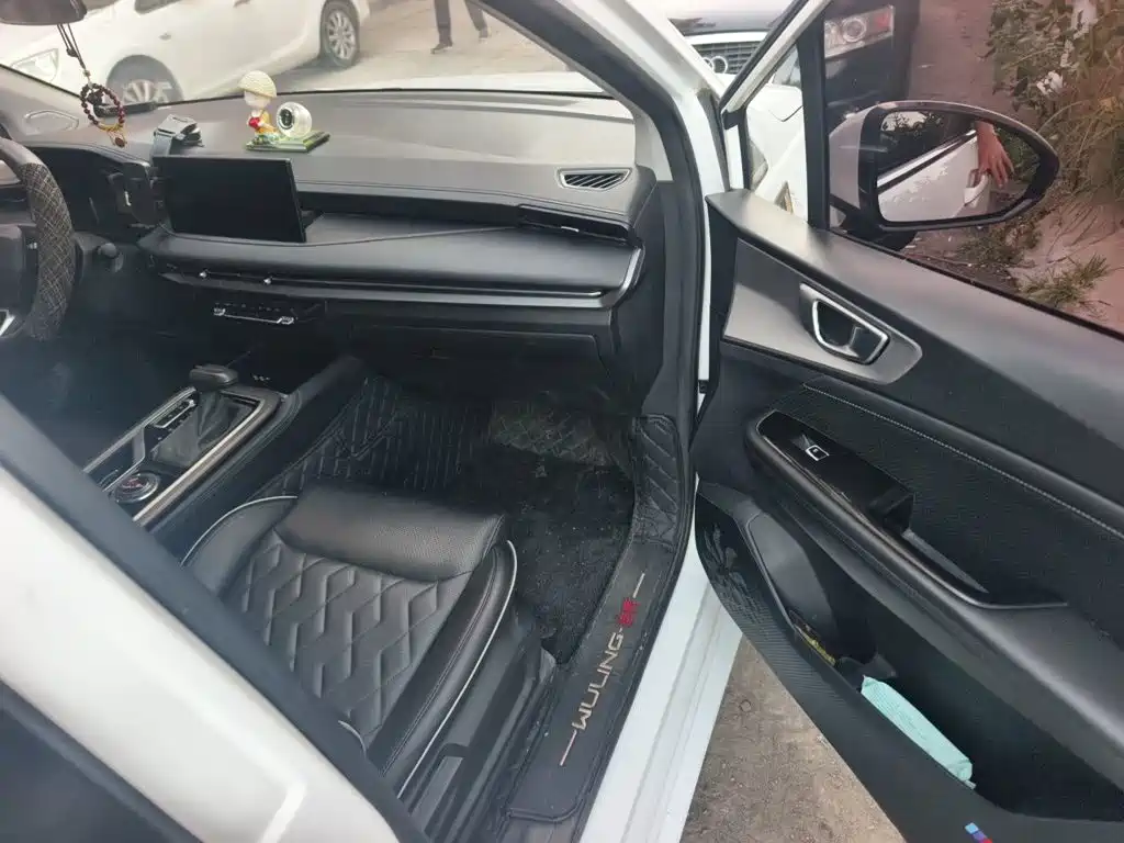 Wuling Jiachen — миниатюра 18