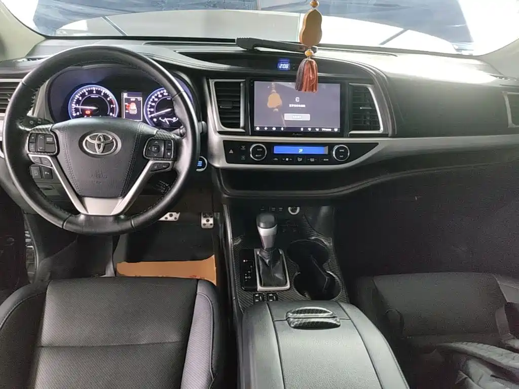 Toyota Highlander — миниатюра 10