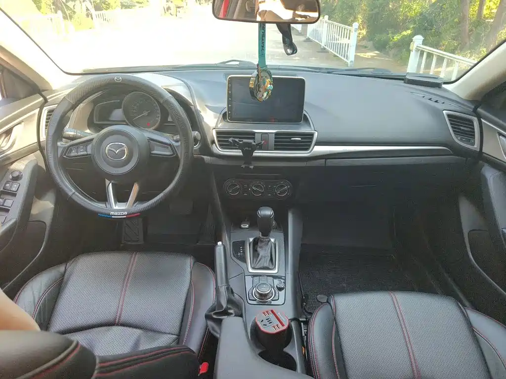 Mazda 3 Axela — миниатюра 10