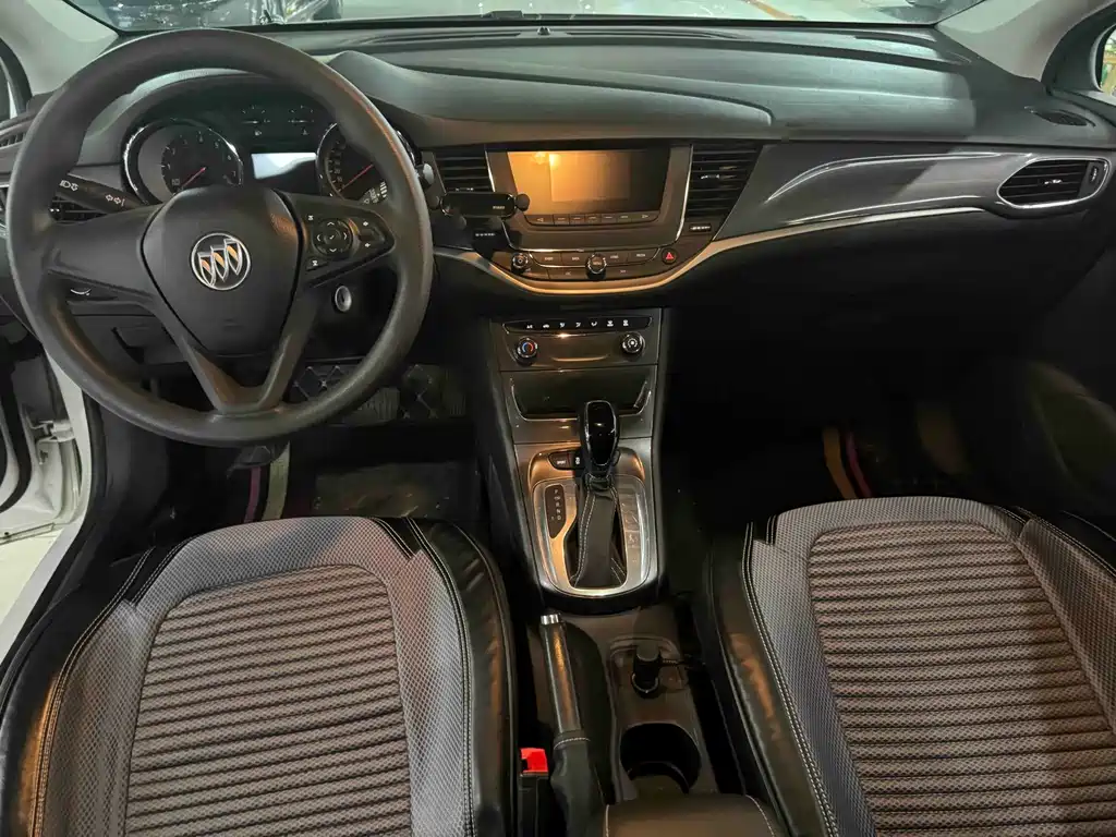 Buick Verano — миниатюра 6