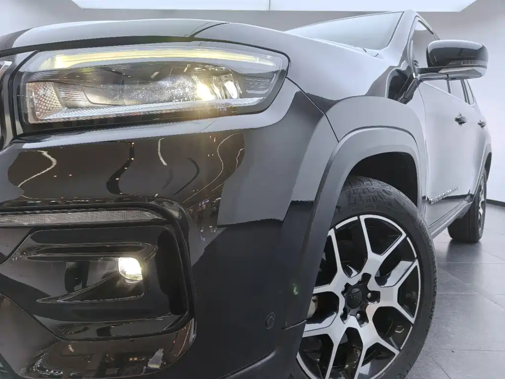 Jeep Grand Commander — миниатюра 14